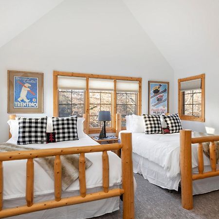 The Lodge, 'North Woods' Style, Boutique Galena Getaway! Kültér fotó